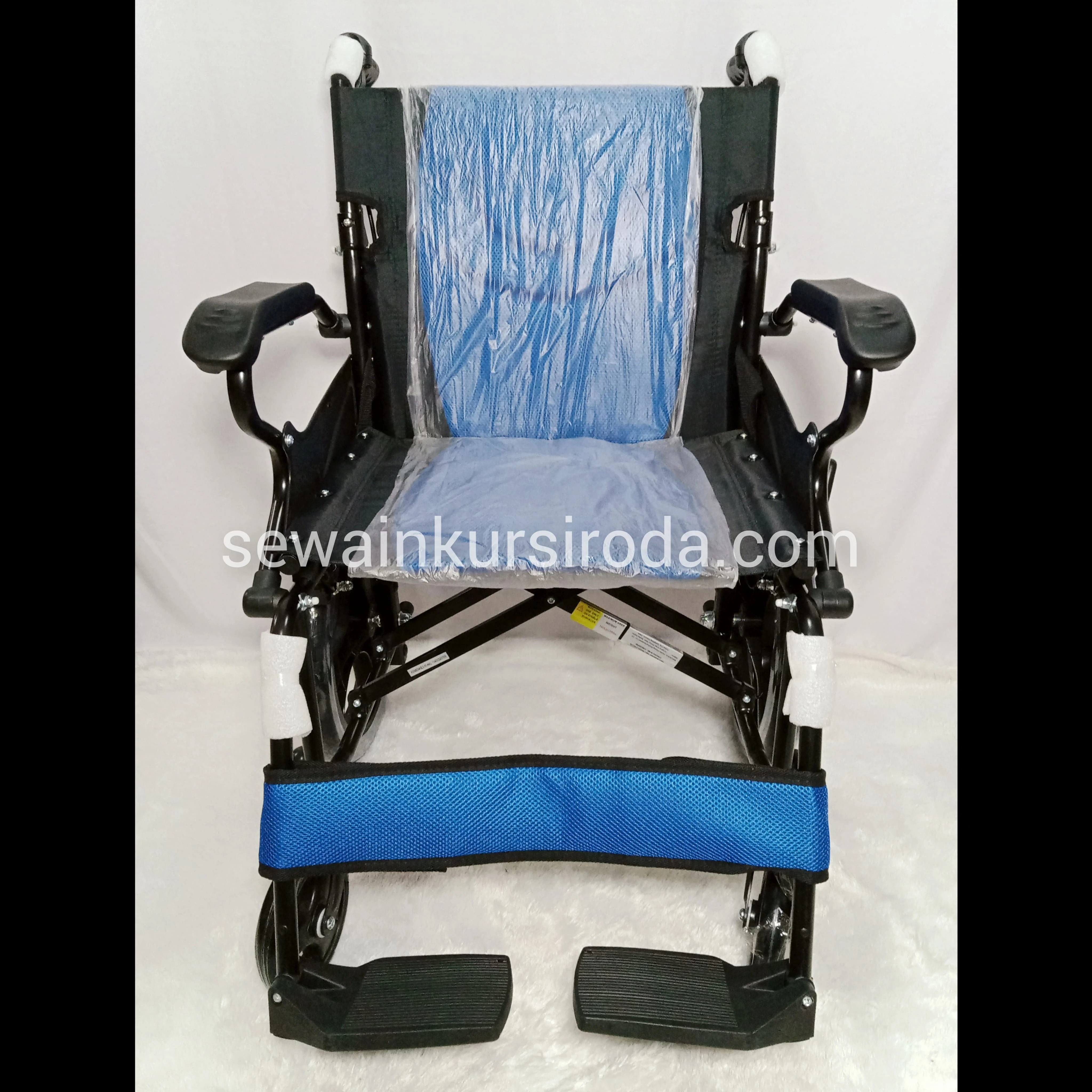 (SEWA) Kursi Roda Travel Arjuna